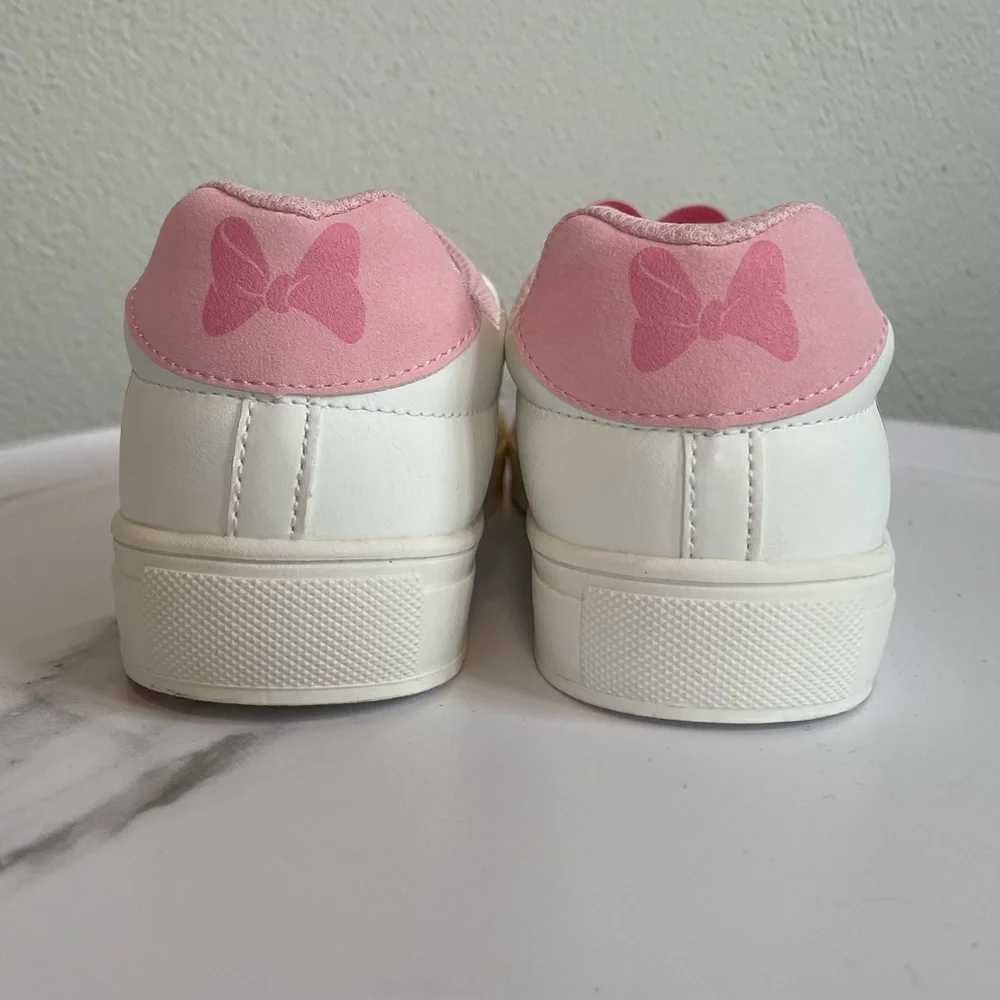 NWOT Disney Minnie Mouse Kids Sneakers Size 3